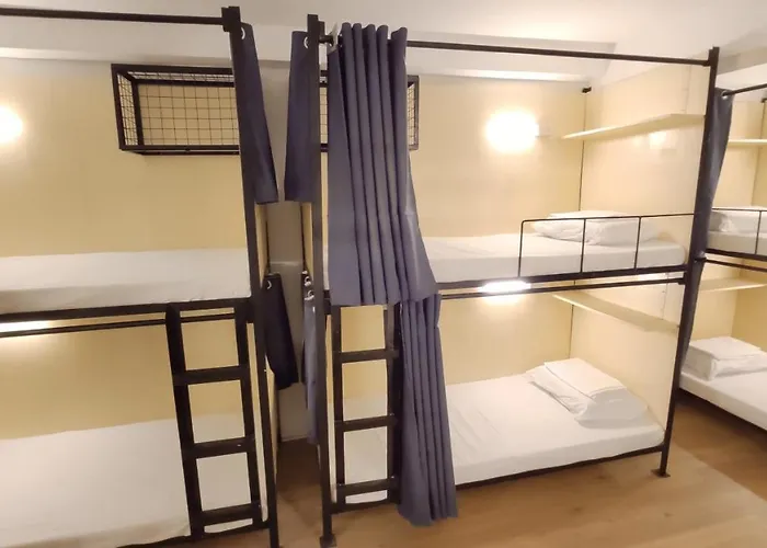 Nomad's Hub - Value Co-living * Cebu