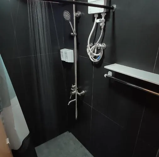 Nomad's Hub - Value Co-living * Cebu