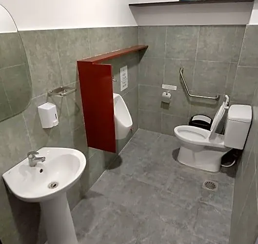 Hostel Nomad's Hub - Value Co-living